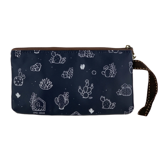Uma Hana Handbags - Waterproof Cactus Long Coin Purse Wristlet Bag